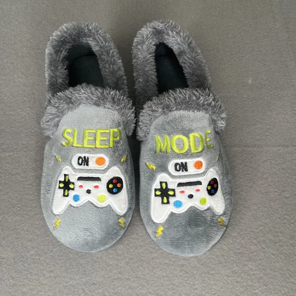 Wonder Nation Sleep Mode Youth size 13-1 Kids Video Game Slippers Preowned